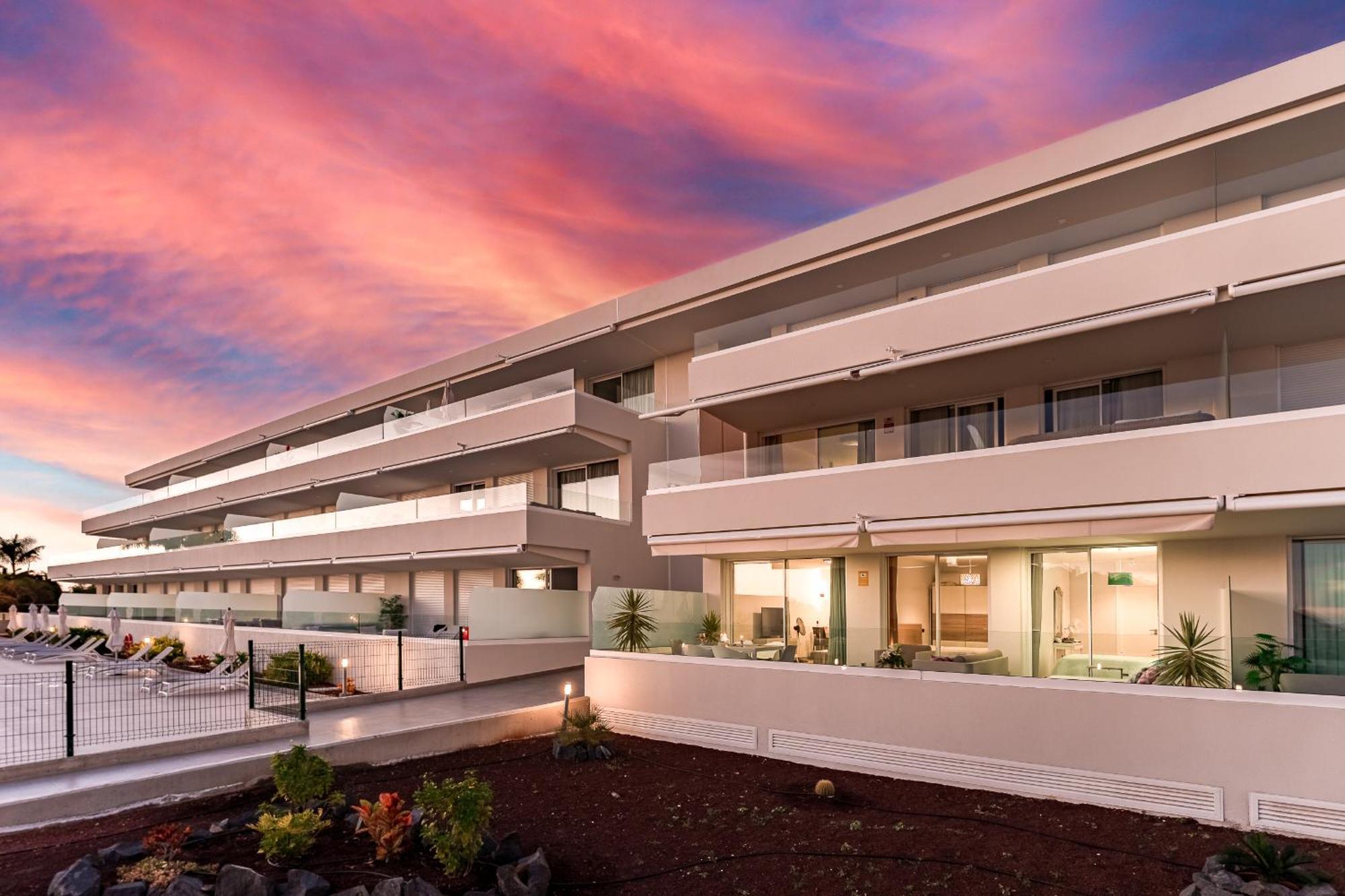 Modern New Apartment Las Terrazas De Costa Adeje. Heated Pool, Big Terrace And Private Parking Kültér fotó